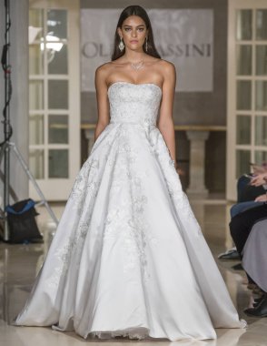 Oleg Cassini - Güz 2018 koleksiyonu - New York moda hafta Brid