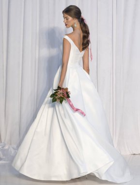 Anne Barge - Güz 2018 koleksiyonu - New York moda hafta gelin