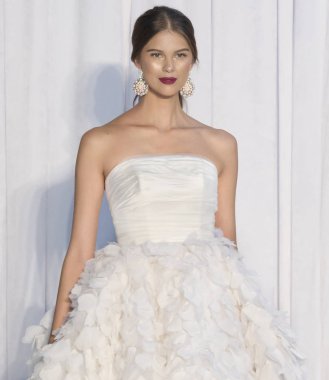 Anne Barge - Güz 2018 koleksiyonu - New York moda hafta gelin