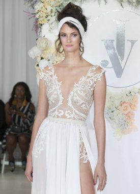 Julie Vino - Güz 2018 koleksiyonu - New York moda hafta gelin