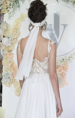 Julie Vino - Güz 2018 koleksiyonu - New York moda hafta gelin