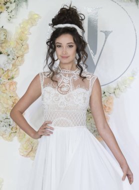 Julie Vino - Güz 2018 koleksiyonu - New York moda hafta gelin