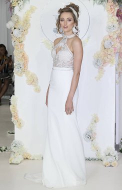 Julie Vino - Güz 2018 koleksiyonu - New York moda hafta gelin