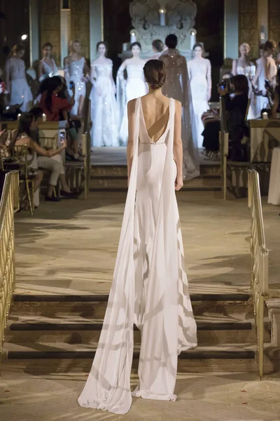 Idan Cohen - Colección Otoño 2018 - New York Fashion Week Bridal — Foto de Stock