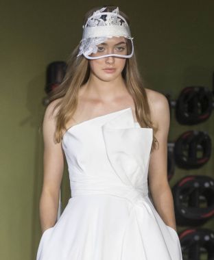 Rita Vinieris - Güz 2018 koleksiyonu - New York Fashio tarafından Rivini