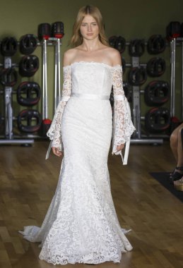 Rita Vinieris - Güz 2018 koleksiyonu - New York Fashio tarafından Rivini