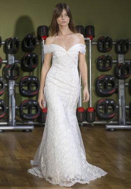 Rita Vinieris - Güz 2018 koleksiyonu - New York Fashio tarafından Rivini