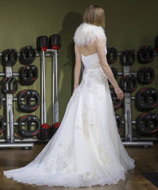 Rita Vinieris - Güz 2018 koleksiyonu - New York Fashio tarafından Rivini