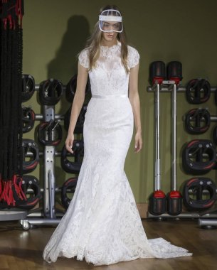 Rita Vinieris - Güz 2018 koleksiyonu - New York Fashio tarafından Rivini