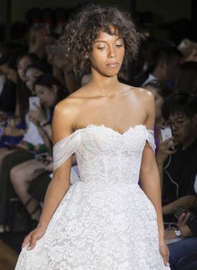 Rita Vinieris - Güz 2018 koleksiyonu - New York Fashio tarafından Rivini