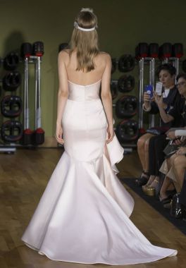 Rita Vinieris - Güz 2018 koleksiyonu - New York Fashio tarafından Rivini