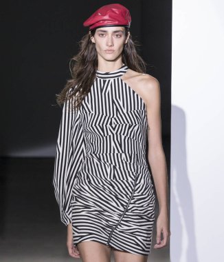 Kendi portresi show - bahar yaz 2018, New York Moda Haftası