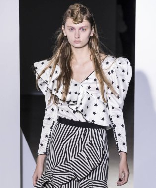 Kendi portresi show - bahar yaz 2018, New York Moda Haftası