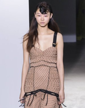 Kendi portresi show - bahar yaz 2018, New York Moda Haftası