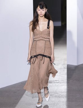 Kendi portresi show - bahar yaz 2018, New York Moda Haftası