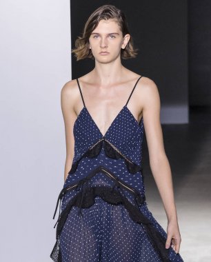 Kendi portresi show - bahar yaz 2018, New York Moda Haftası