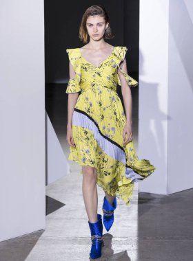 Kendi portresi show - bahar yaz 2018, New York Moda Haftası