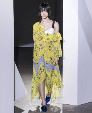 Kendi portresi show - bahar yaz 2018, New York Moda Haftası