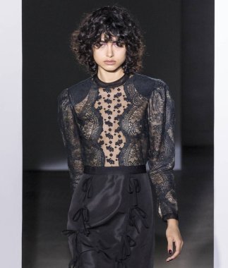 Kendi portresi show - bahar yaz 2018, New York Moda Haftası