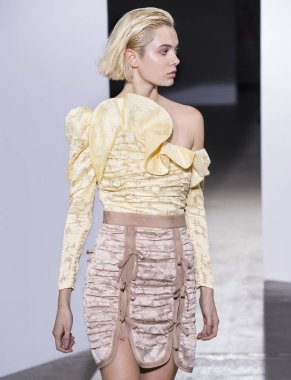 Kendi portresi show - bahar yaz 2018, New York Moda Haftası