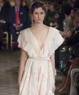 Dennis Basso show - bahar yaz 2018, New York Moda Haftası