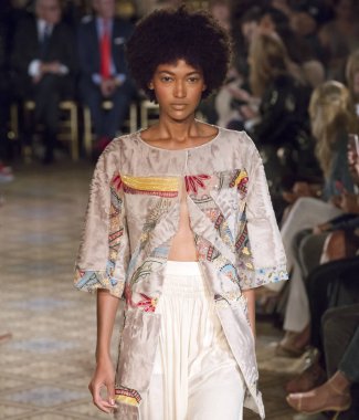 Dennis Basso show - bahar yaz 2018, New York Moda Haftası