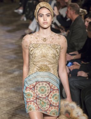 Dennis Basso show - bahar yaz 2018, New York Moda Haftası