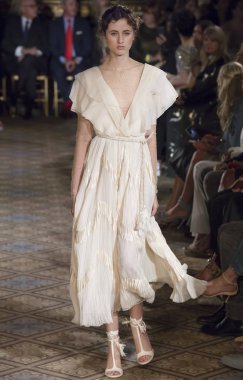 Dennis Basso show - bahar yaz 2018, New York Moda Haftası