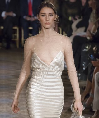 Dennis Basso show - bahar yaz 2018, New York Moda Haftası