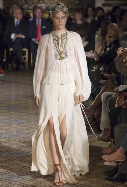 Dennis Basso show - bahar yaz 2018, New York Moda Haftası