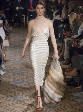 Dennis Basso show - bahar yaz 2018, New York Moda Haftası