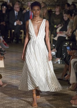 Dennis Basso show - bahar yaz 2018, New York Moda Haftası