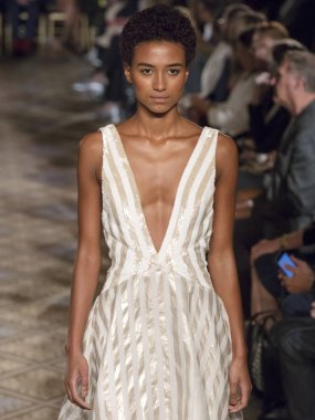 Dennis Basso show - bahar yaz 2018, New York Moda Haftası