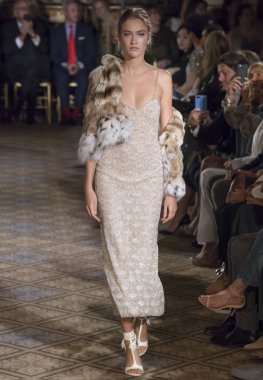 Dennis Basso show - bahar yaz 2018, New York Moda Haftası