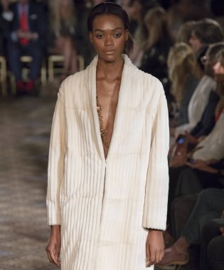 Dennis Basso show - bahar yaz 2018, New York Moda Haftası