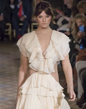 Dennis Basso show - bahar yaz 2018, New York Moda Haftası