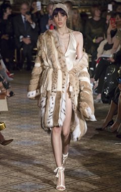 Dennis Basso show - bahar yaz 2018, New York Moda Haftası