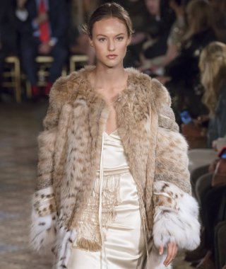 Dennis Basso show - bahar yaz 2018, New York Moda Haftası