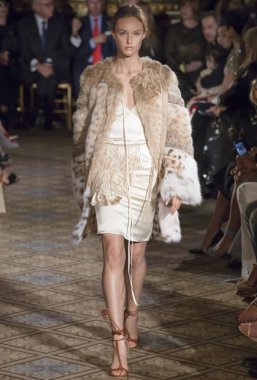 Dennis Basso show - bahar yaz 2018, New York Moda Haftası