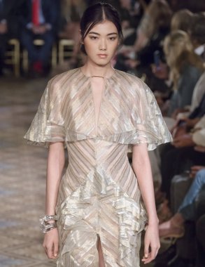 Dennis Basso show - bahar yaz 2018, New York Moda Haftası