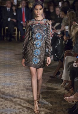 Dennis Basso show - bahar yaz 2018, New York Moda Haftası