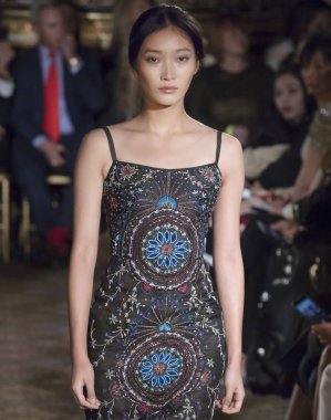 Dennis Basso show - bahar yaz 2018, New York Moda Haftası