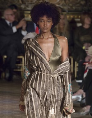 Dennis Basso - bahar 2018 koleksiyonu