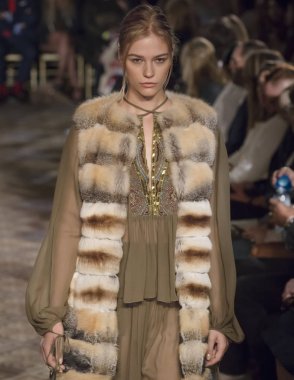 Dennis Basso - bahar 2018 koleksiyonu