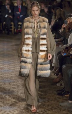 Dennis Basso - bahar 2018 koleksiyonu