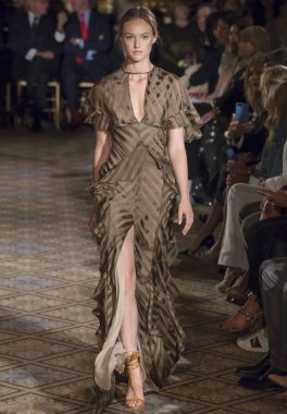 Dennis Basso - bahar 2018 koleksiyonu