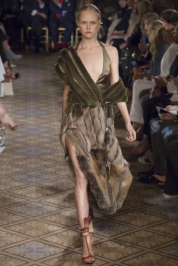 Dennis Basso - bahar 2018 koleksiyonu