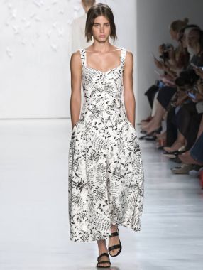 Öğlene kadar Noor show - bahar yaz 2018, New York Moda Haftası