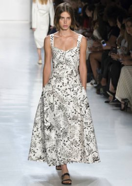 Öğlene kadar Noor show - bahar yaz 2018, New York Moda Haftası