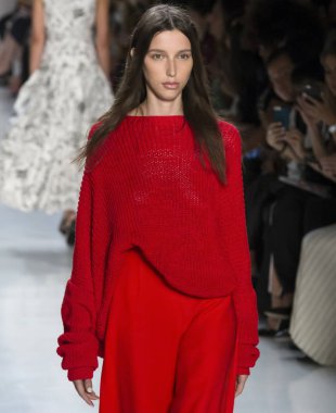 Öğlene kadar Noor show - bahar yaz 2018, New York Moda Haftası